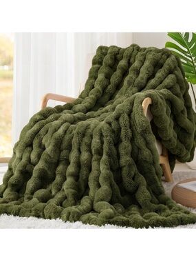 Luxury Rabbit Faux Fur Blanket, Super Warm Cozy